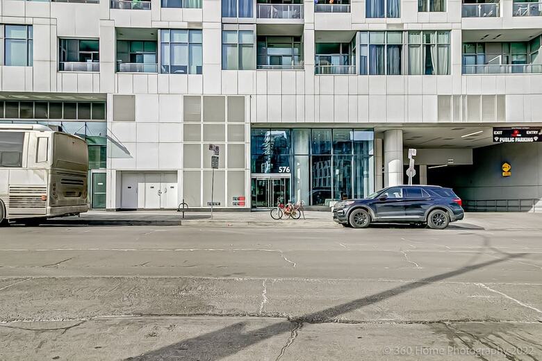 Aparthotel Minto - Modern Suite In King West Neighborhood