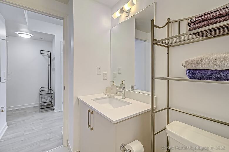 Aparthotel Minto - Modern Suite In King West Neighborhood
