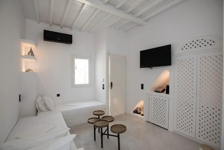 Mykonos High Cloe