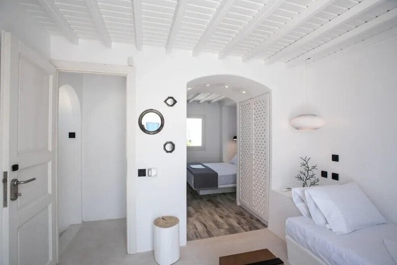 Mykonos High Cloe