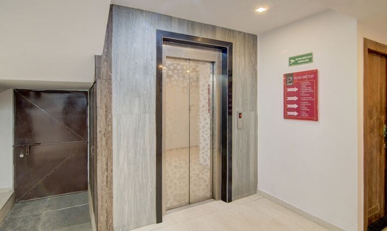 Hotel Treebo The Platinum Studio 50