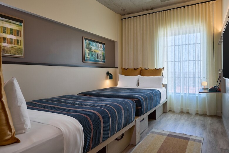 Hotel Moxy Charleston Downtown