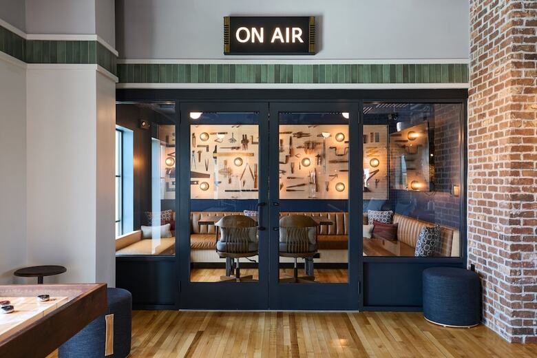 Hotel Moxy Charleston Downtown