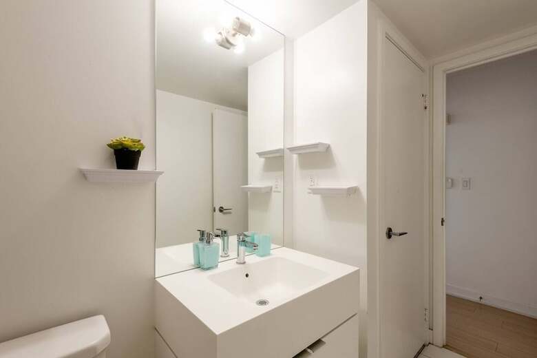 Aparthotel Luxury Waterfront View & Free Parking