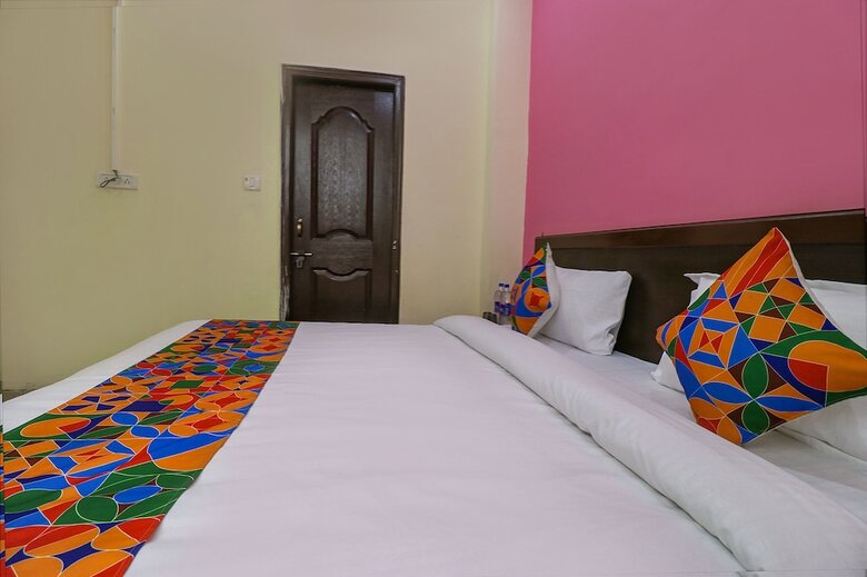 Hotel Fabexpress Royal Stays