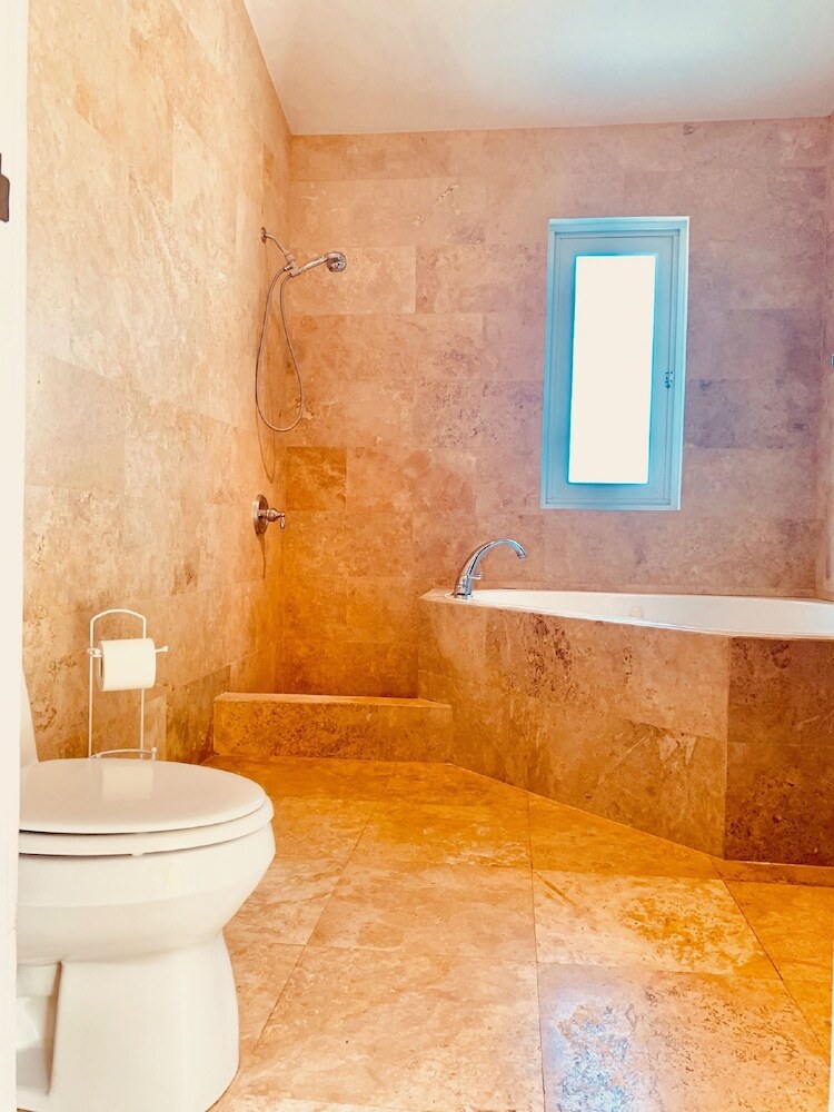 Hotel Manati World Point Inn