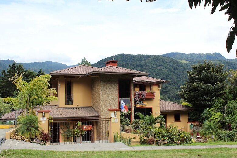 Casa De Monta�a Bed & Breakfast