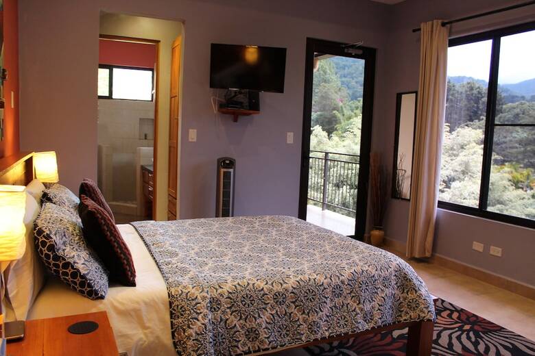 Casa De Monta�a Bed & Breakfast
