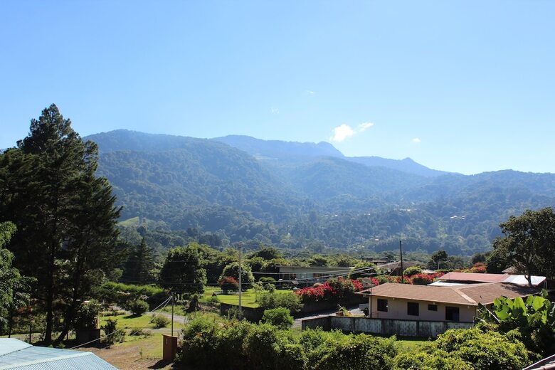 Casa De Monta�a Bed & Breakfast