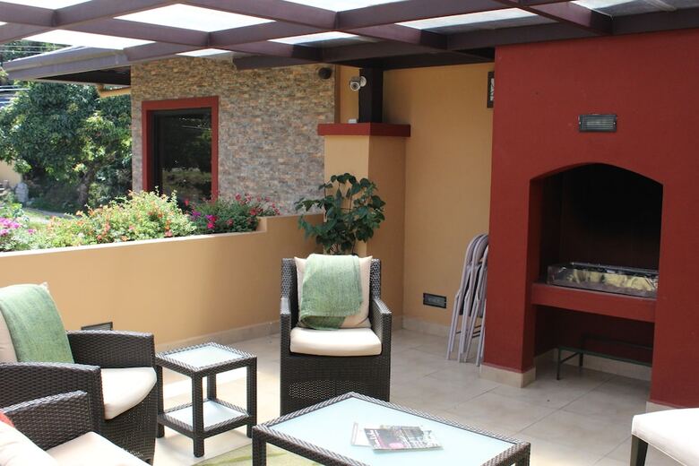 Casa De Monta�a Bed & Breakfast
