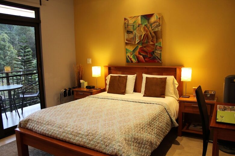 Casa De Monta�a Bed & Breakfast