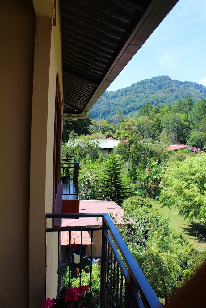 Casa De Monta�a Bed & Breakfast