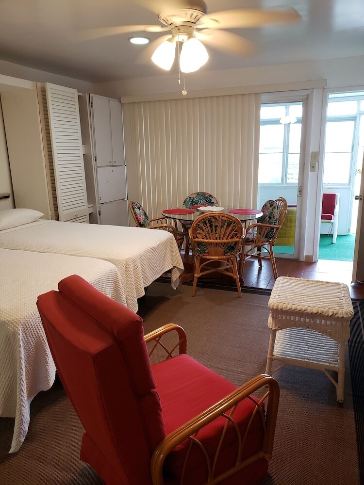 Aparthotel Crystal Cove Villas