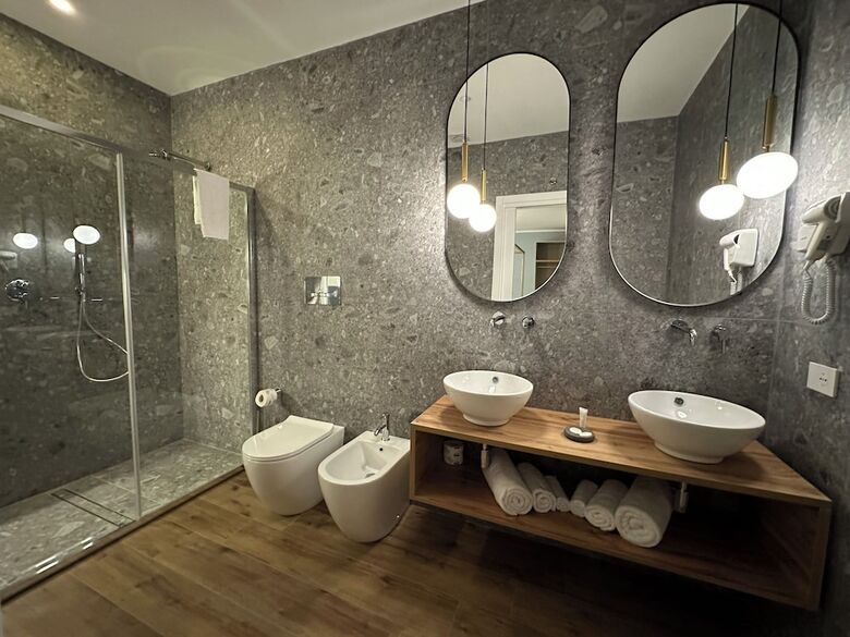 Krysos Luxury Rooms