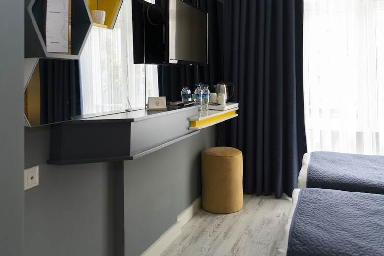 Letstay Hotel - Adults Only
