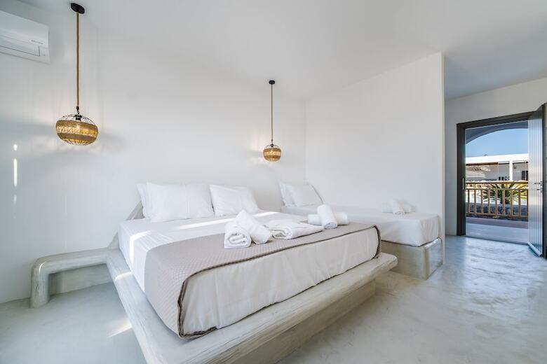 The Amethyst Exclusive Suites Oia