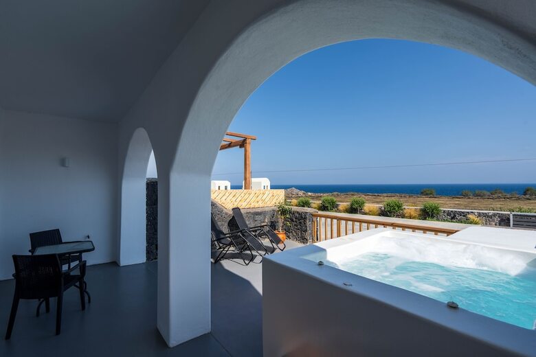 The Amethyst Exclusive Suites Oia