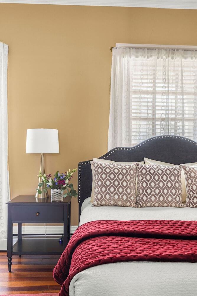 Bed & Breakfast Captain Freeman Inn