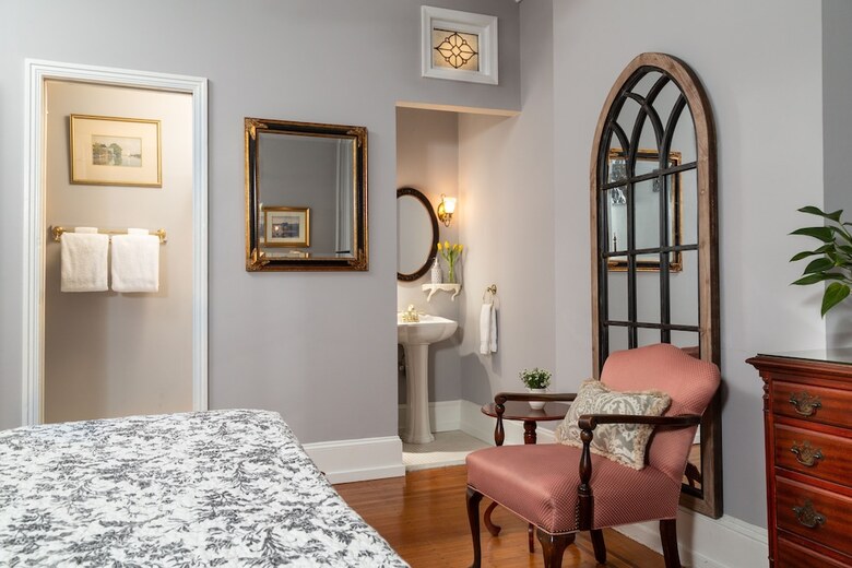 Cornerstone Bed And Breakfast