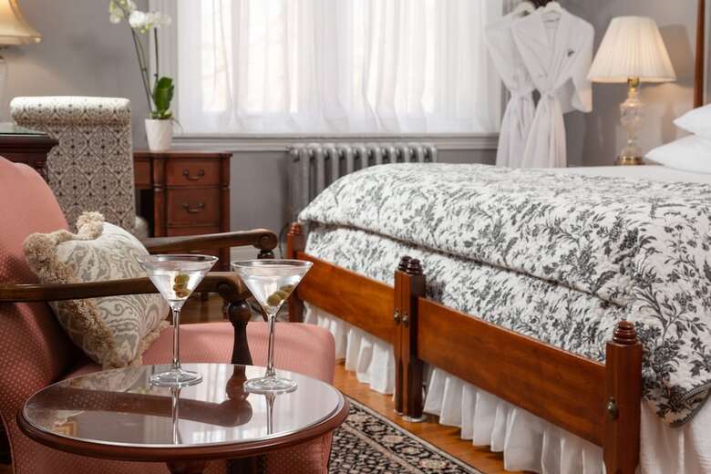 Cornerstone Bed And Breakfast