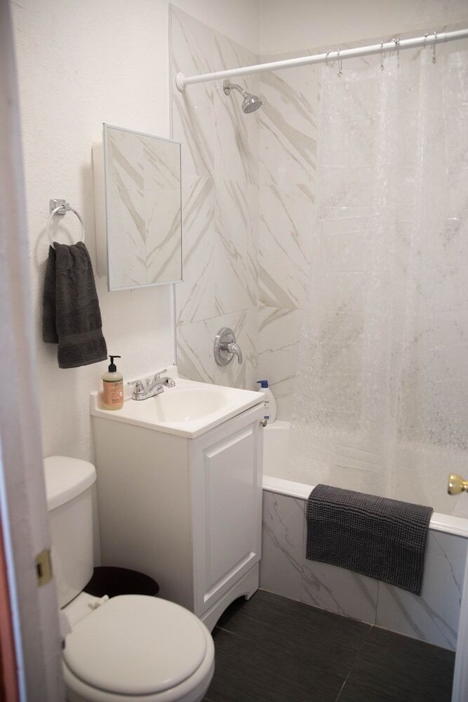 Aparthotel Charming Studio In Beverly Boulevard! Sleeps 2!