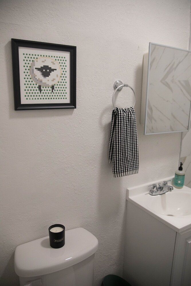Aparthotel Charming Studio In Beverly Boulevard! Sleeps 2!