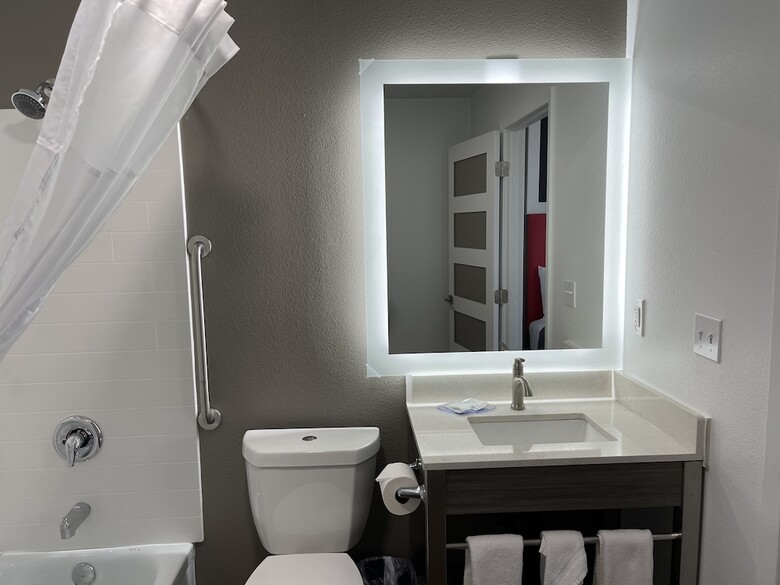 Motel Seven Seas Inn & Suites