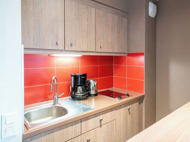 Aparthotel B&B Home Caen Centre Gare
