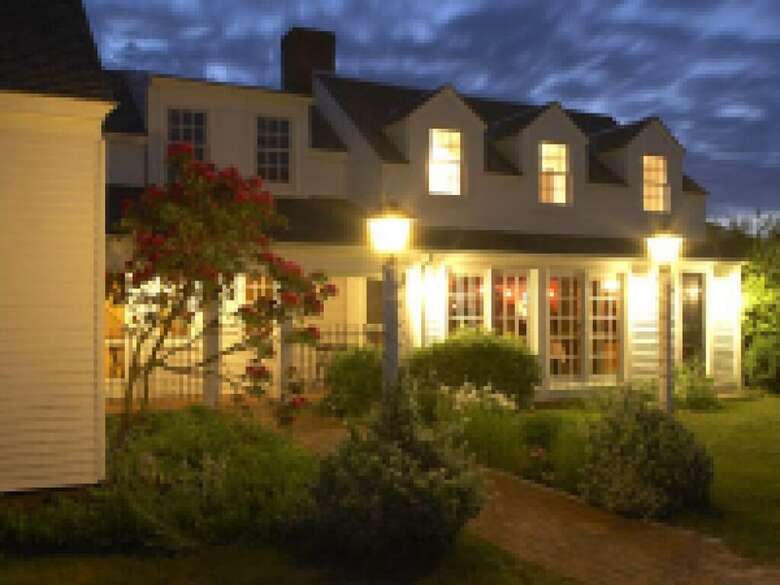 Posada Mooncussers Tavern And Inn