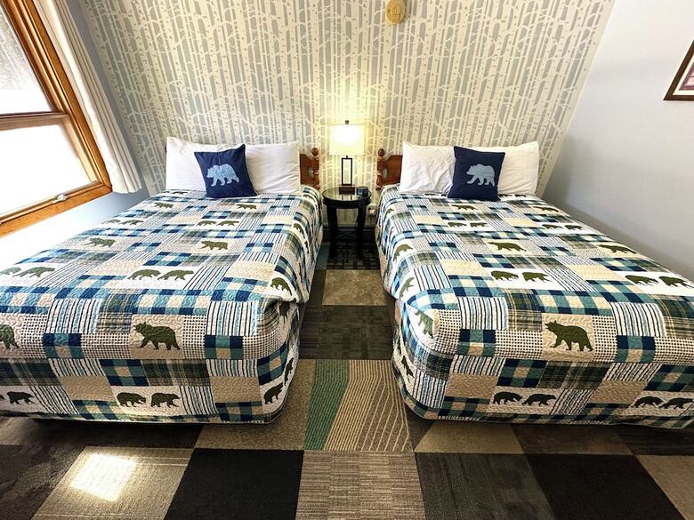 White Mountain Motel And Cottages