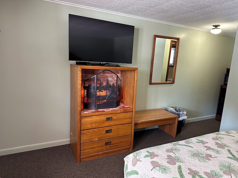 White Mountain Motel And Cottages