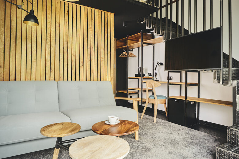New Port Hotel