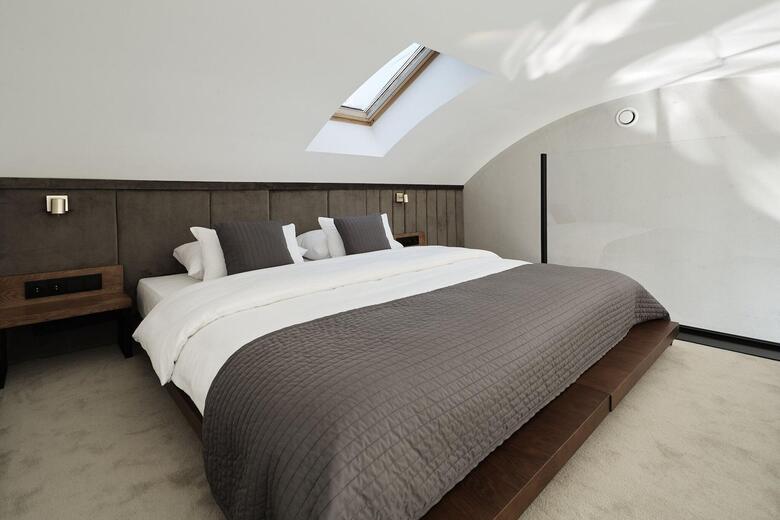 New Port Hotel