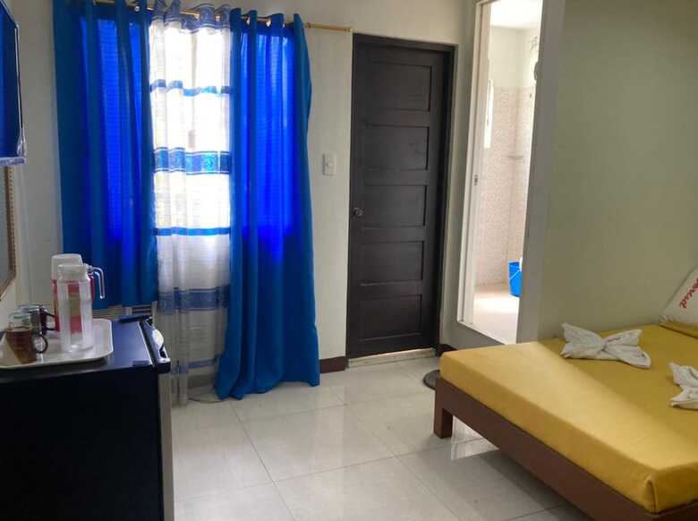 Hotel Oyo 815 Carisil Bldg