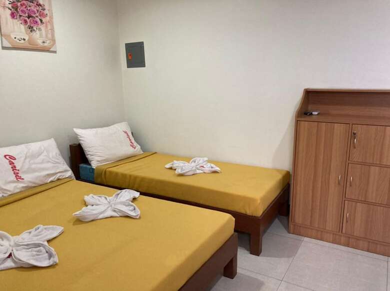 Hotel Oyo 815 Carisil Bldg