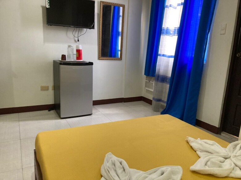 Hotel Oyo 815 Carisil Bldg