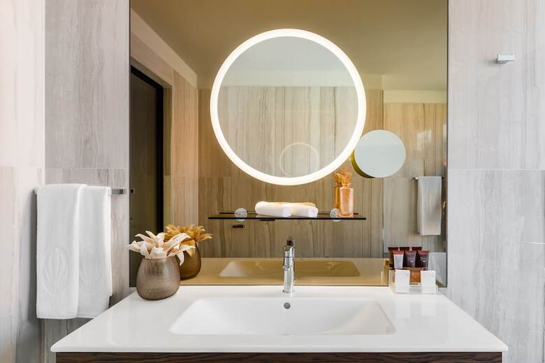 Hotel Emerald Downtown Suites