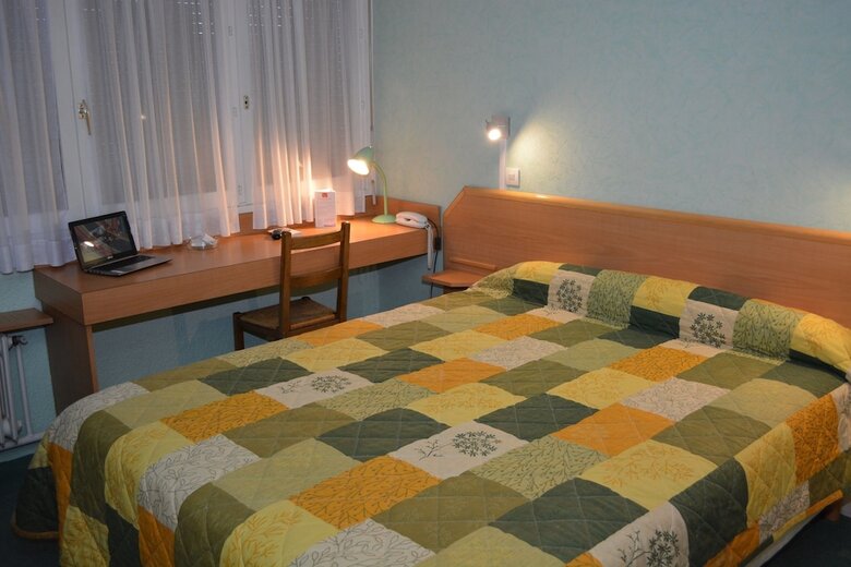 Hotel H�tel Le Lyon Bron