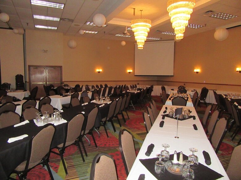 Hotel Express Suites Riverport Inn & Suites
