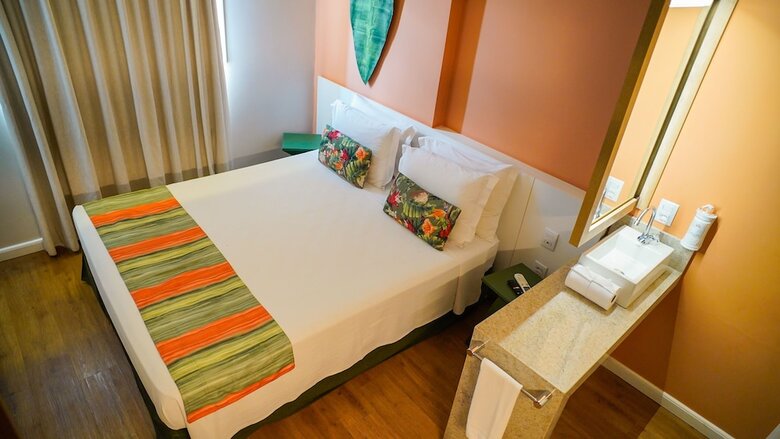 Hot Beach Suites