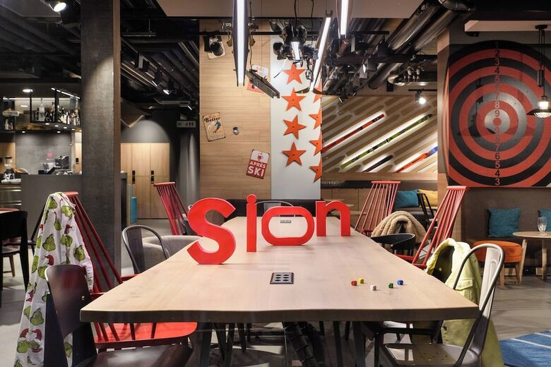 Hotel Moxy Sion