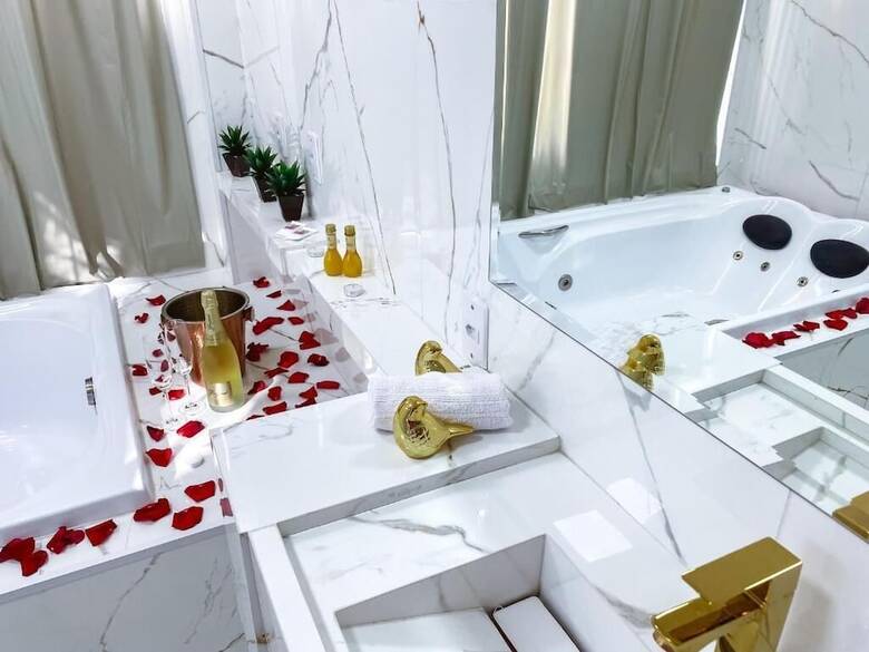Hotel Zata Econ�mico