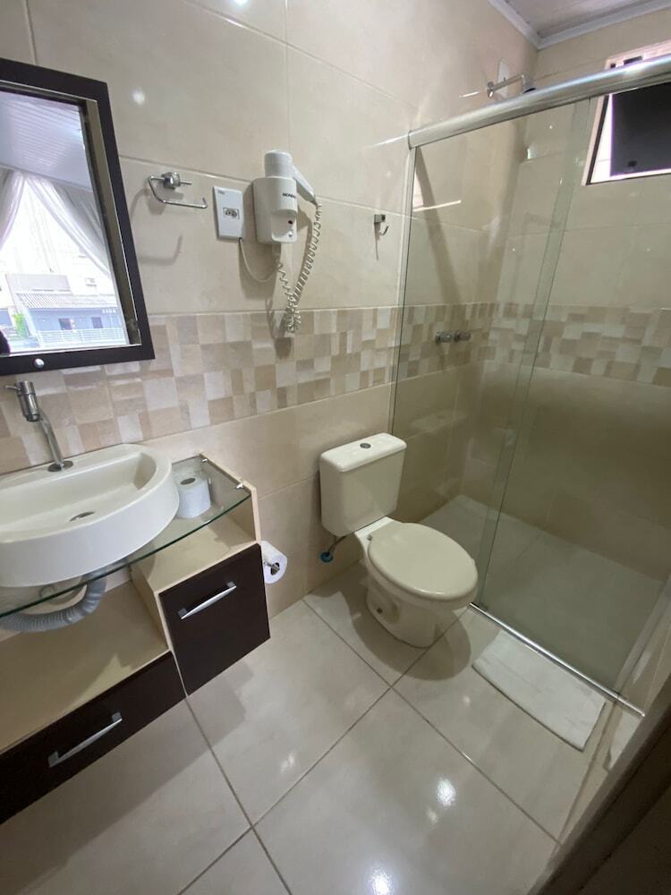 Hotel Zata Econ�mico