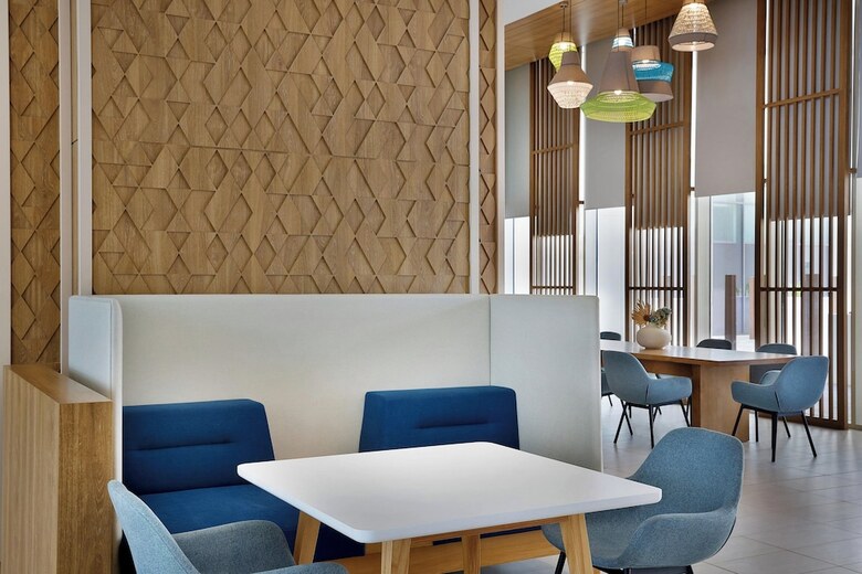 Hotel Element Dubai Airport
