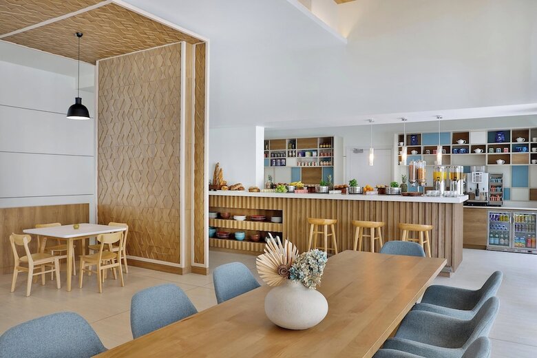 Hotel Element Dubai Airport