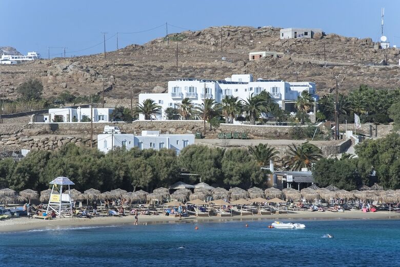 Zephyros Hotel