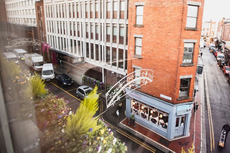 Hotel Clarendon Suites