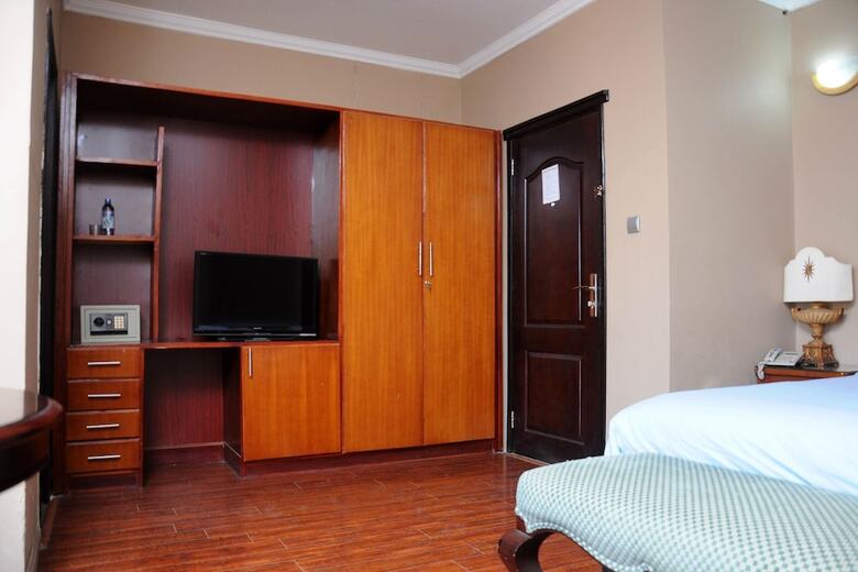 Holly Wood Hotel