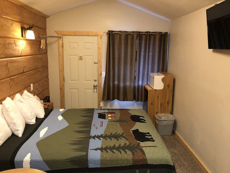 The Historic Madison Hotel Motel