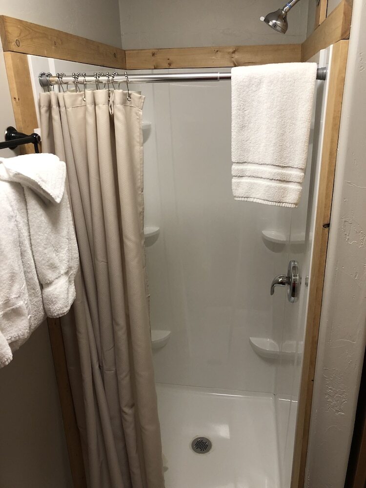 The Historic Madison Hotel Motel